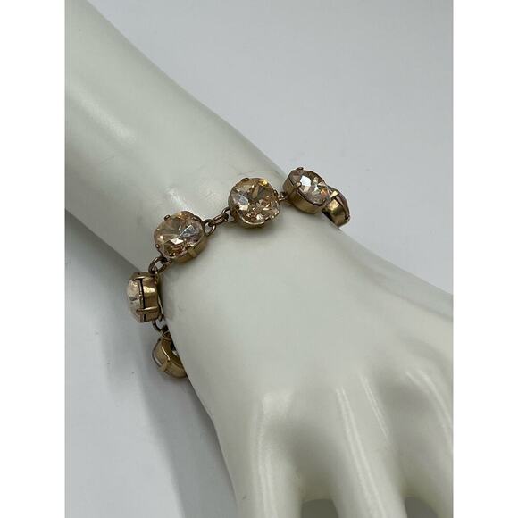 Catherine Popesco France 
12mm Champagne Cushion Cut Crystal Goldtone Bracelet - Picture 3 of 12